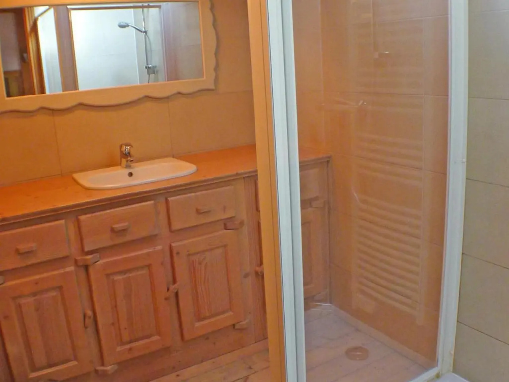 Chalet spacieux 12 pers, animaux admis, parking, Wi-Fi - FR-1-629-1
