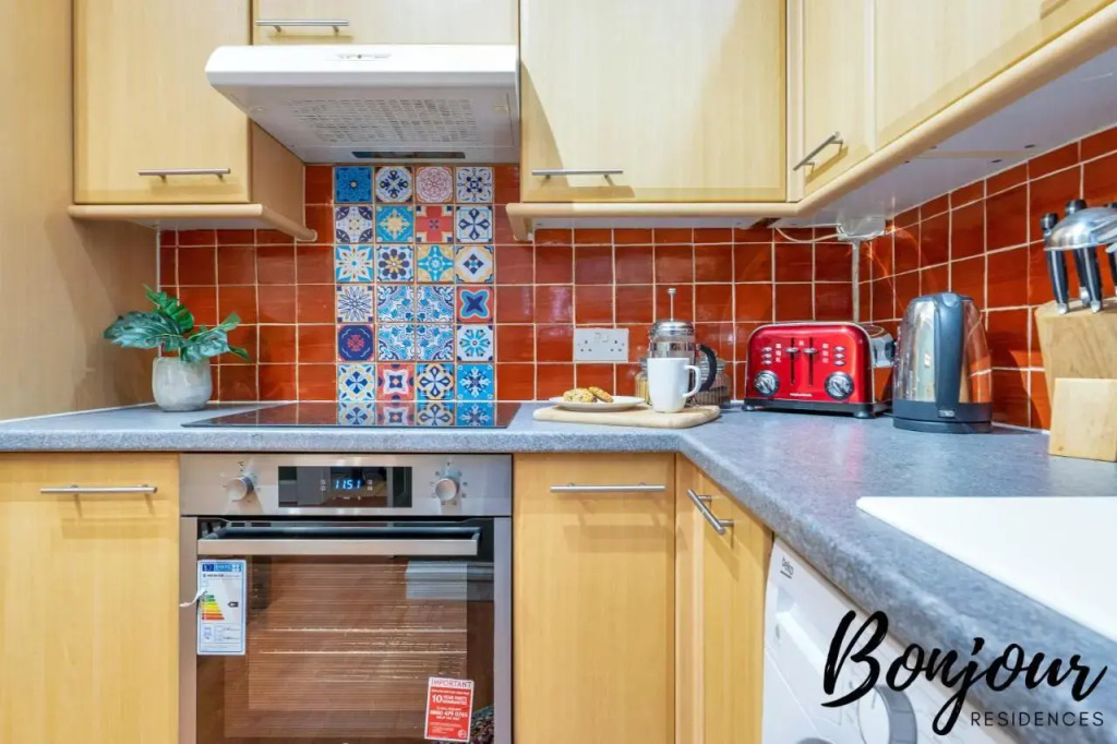 Central Cozy 2BR-1BA near Princes Street