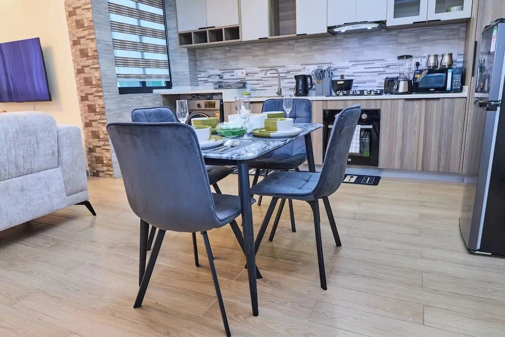 Tulivu By Edmor Suites