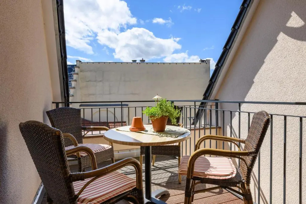 Talstation Kabine 20 / Innenstadt, 2 Schlafzimmer, Terrasse