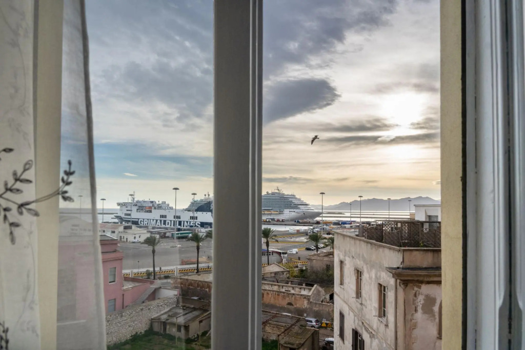 Affittacamere AioSardegna Al Porto-Camera 2_al_Porto