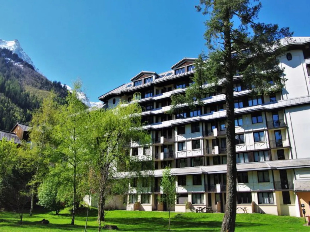 Le Chamois Blanc 33116