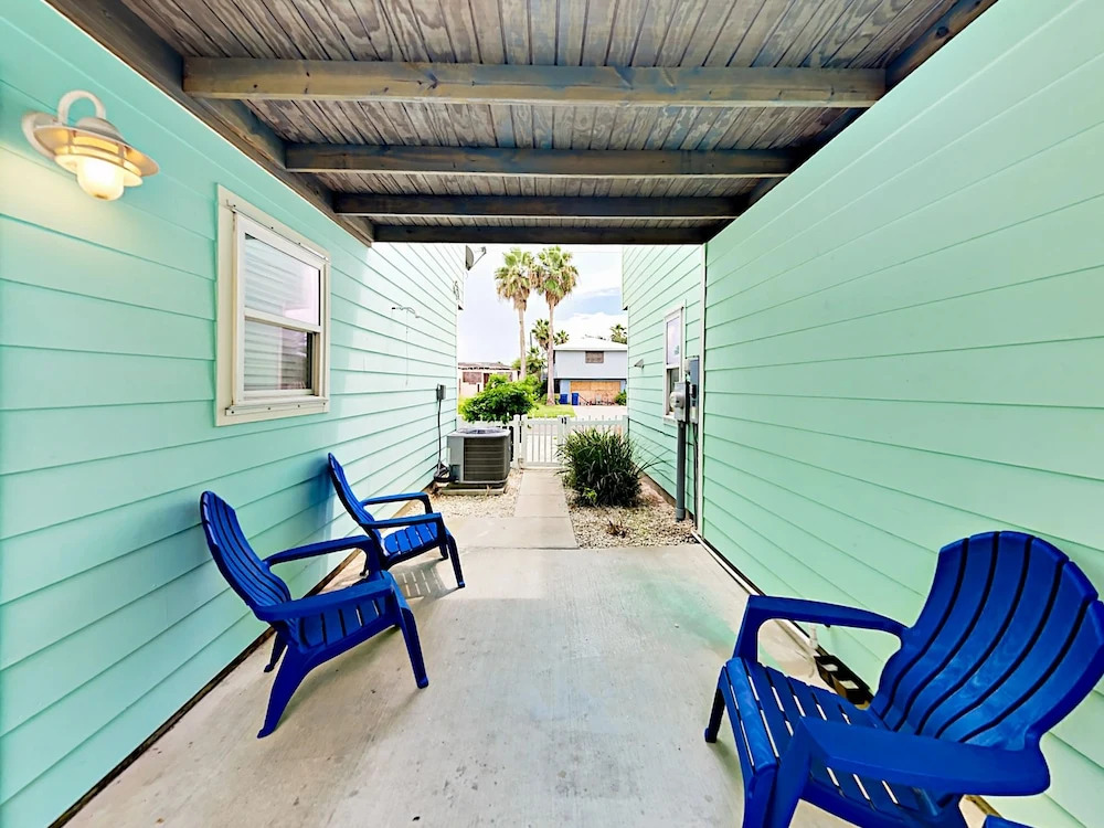 318 S Station Street Condo #4 4 Bedrooms 2.5 Bathrooms Condo