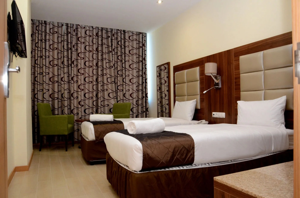 Blu Sky Hotel