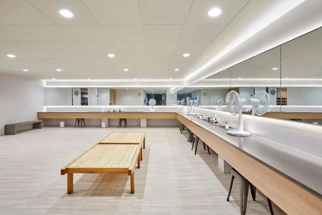 Kolon Hotel