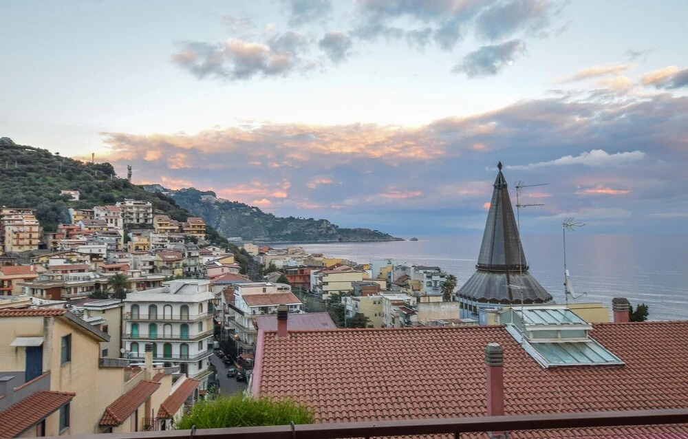 Nice Apartment in Taormina With 1 Bedrooms
