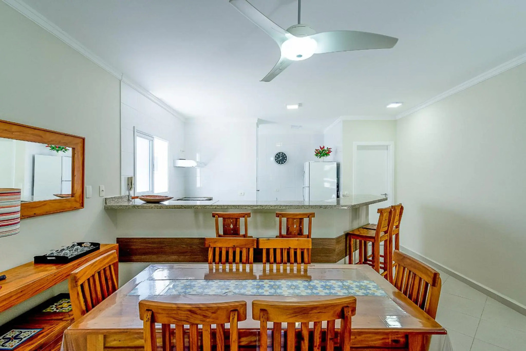 Cobertura 3 Suítes - Decorada 350 metros da Praia Grande Ubatuba