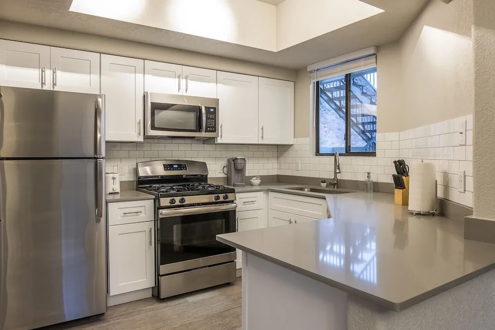 Tempe 1 BR & 2 BR Apts by Frontdesk
