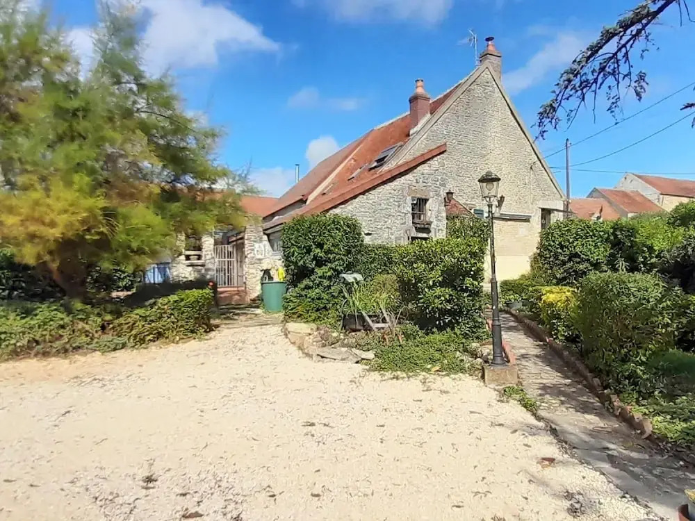 Geraeumiges Ferienhaus mit Garten