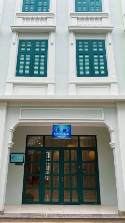 9BR West coast Phu Quoc townhouse by beach and shared swimming pools