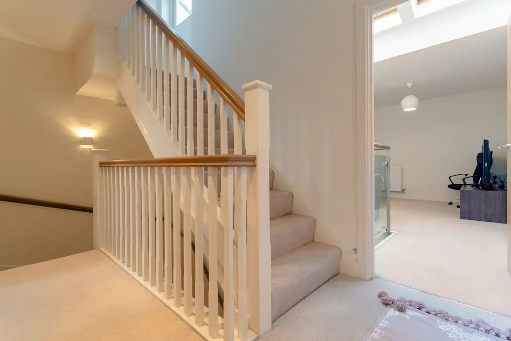 2 Bed Townhouse in Shepherds Bush