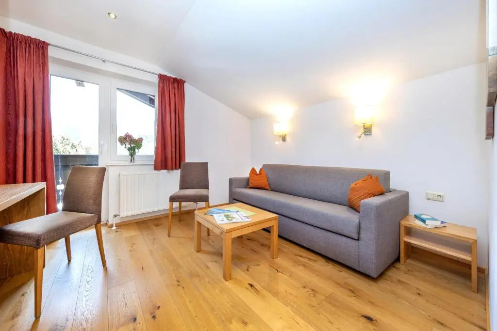 Schwaiger Appartements with Summer Card