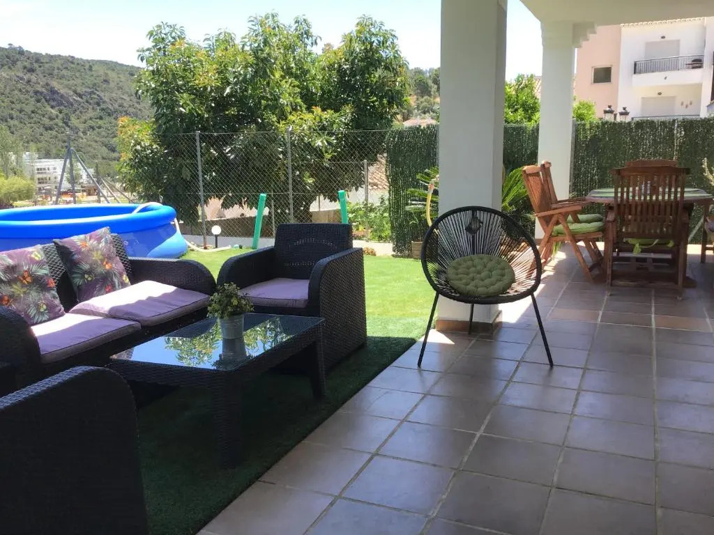 Los Pinos 8