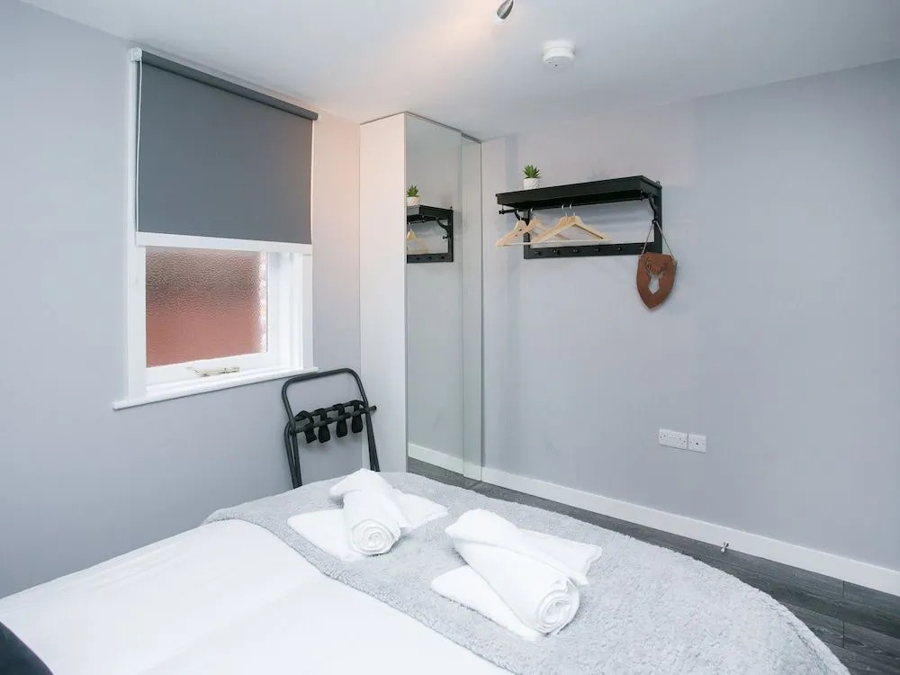 Malone Place Apartment