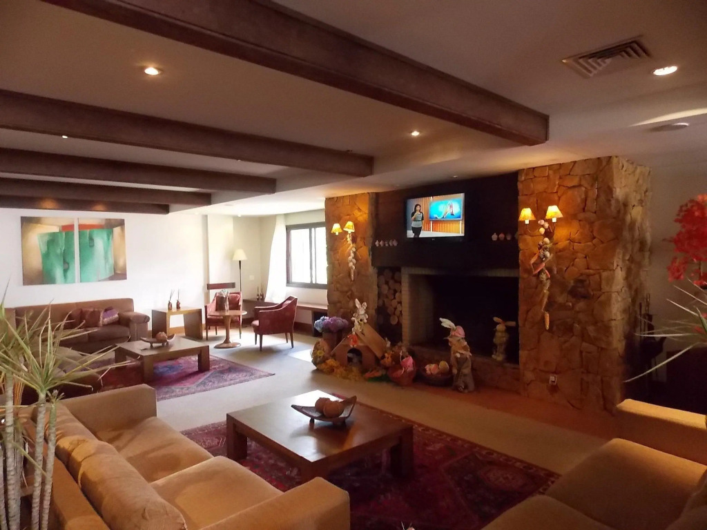 Apart-hotel em Gramado, padrão 4 estrelas, no centro
