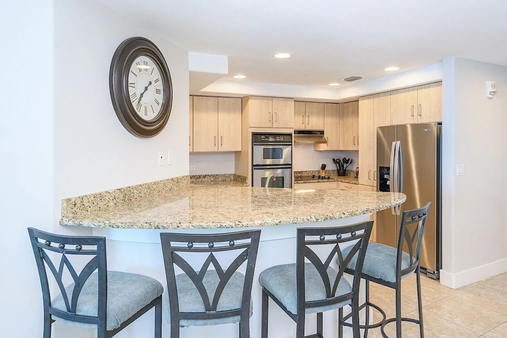 New Listing! 23rd-floor , Stunning Gulf Views 3 Bedroom Condo