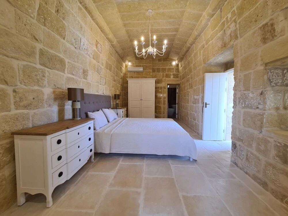 Farmhouse Villa with Large Pool and Garden in Gozo