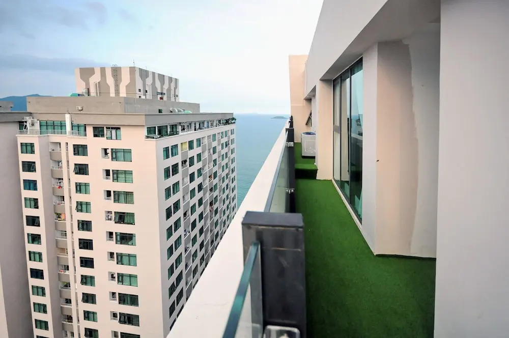 Beach Front Apartments Nha Trang