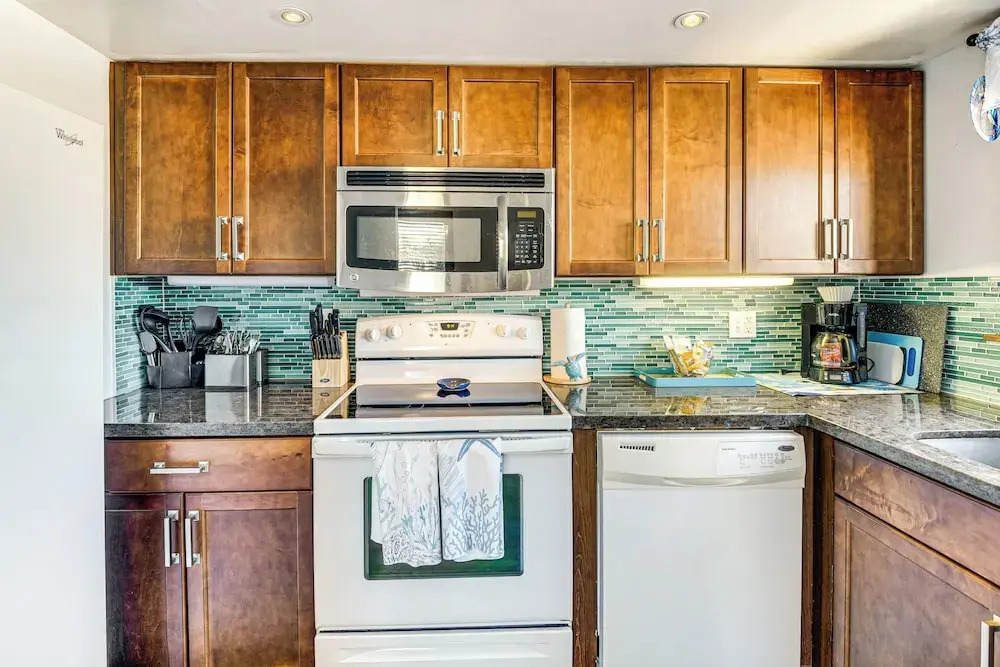 Swim & Relax: Daytona Beach Condo w/ Ocean Access!