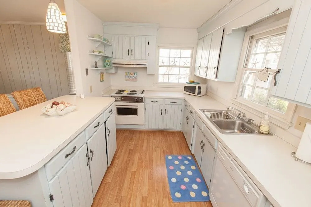 117 55.5 Street Home 2 Bedrooms 2 Bathrooms Home