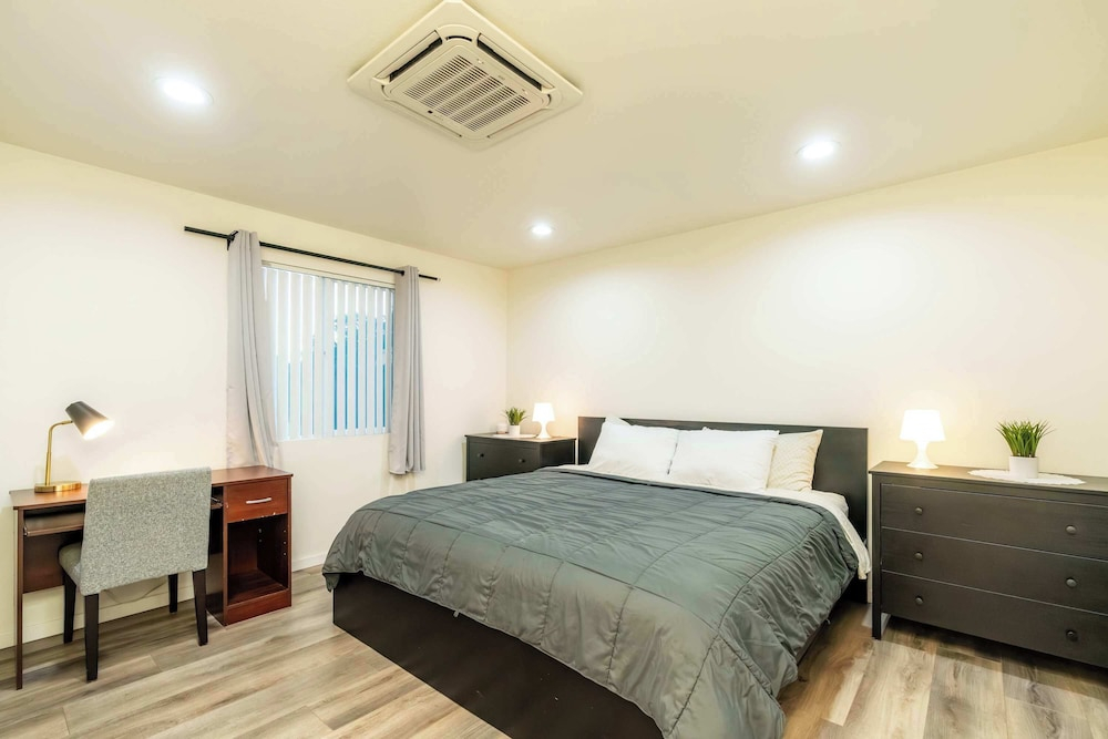 Cozy Glendora Home Walk to Route66 Near Disneyland