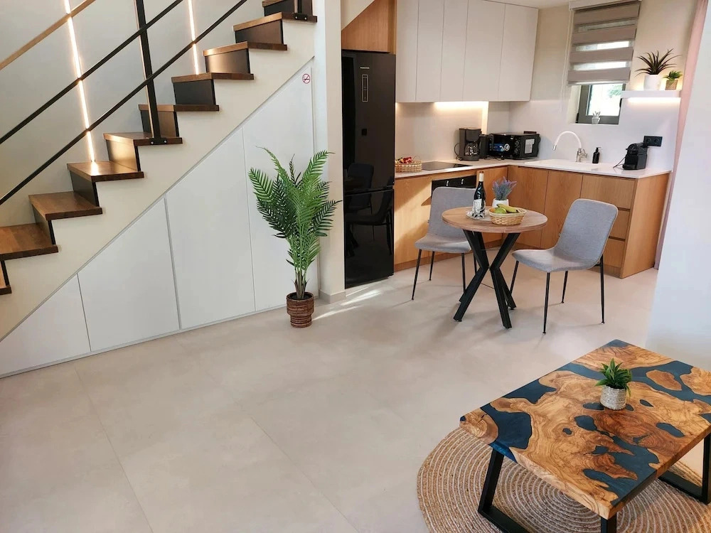 Elea Suites Adelianos Kampos