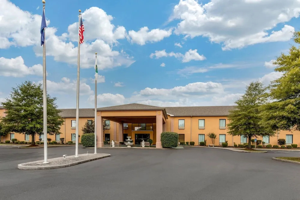 Comfort Inn & Suites