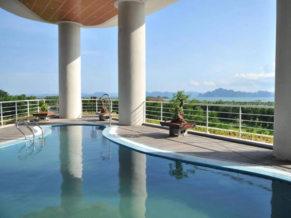 Muong Thanh Grand Ha Long Hotel