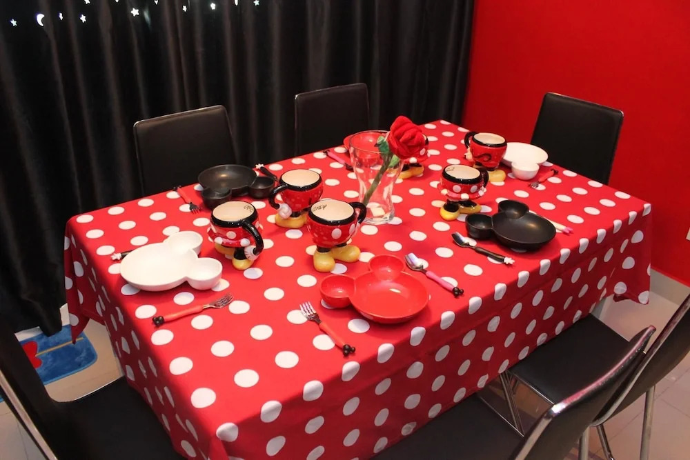Mickey Mouse Signature Suite