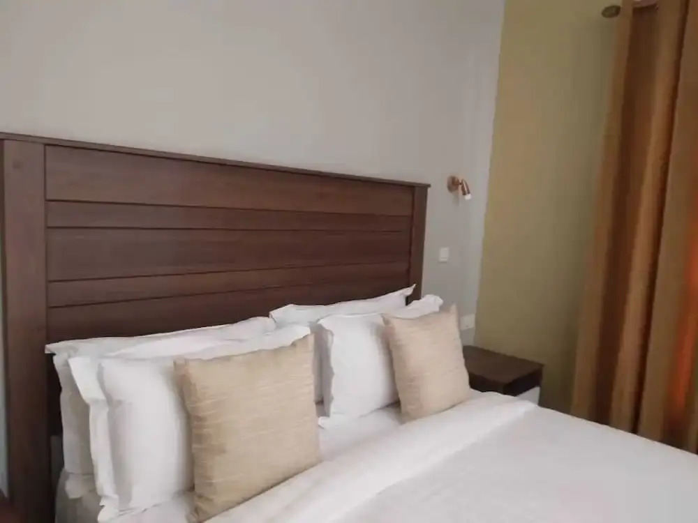 Etang Guesthouse