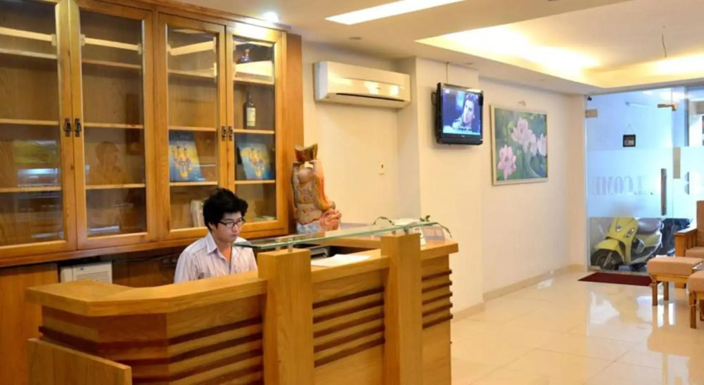 Janus Hotel 168