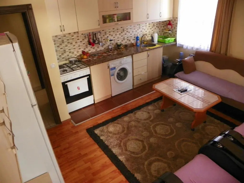MOURAT Holiday Apartment Flat Furnished House Cheap Sleeping Rooms