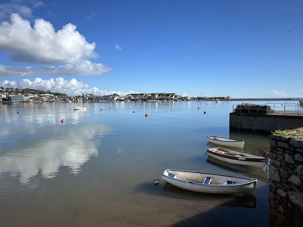 Lodge on Teign River, 1 Bed, Sleeps 2, Parking