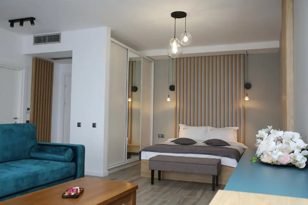 ResHome Apartments&Rooms