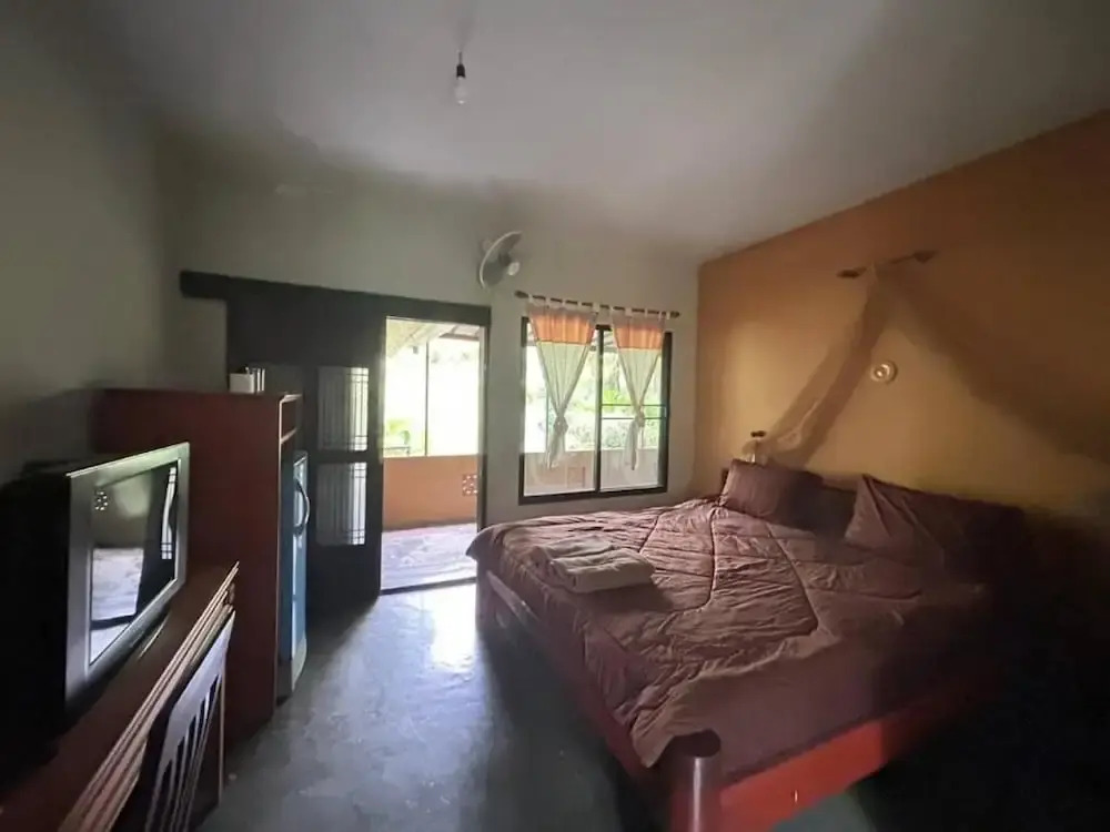 Petpumok Wangnamkhiao Hotel