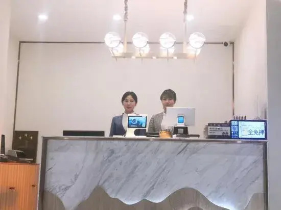 Aolin Jincheng Hotel (Jiaozhou No. 1 High School)