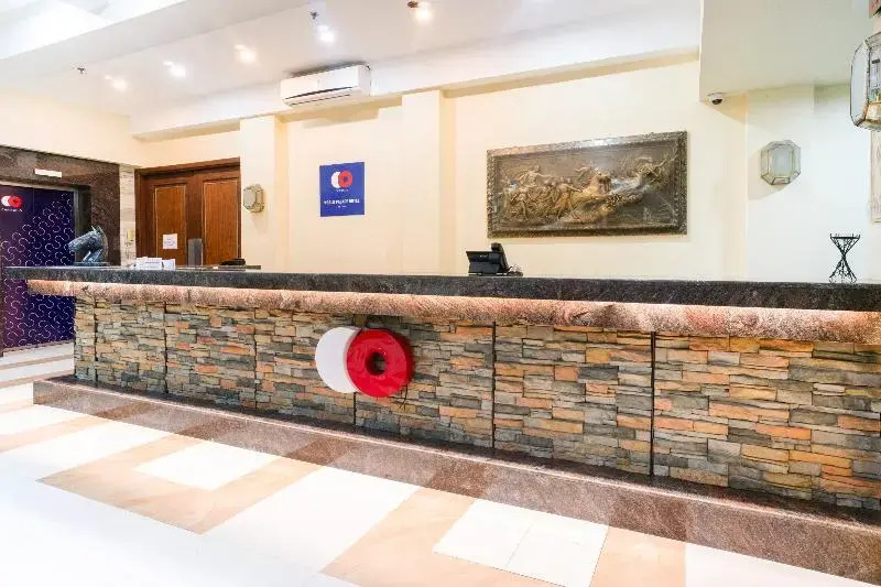 World Palace Hotel by OYO Rooms