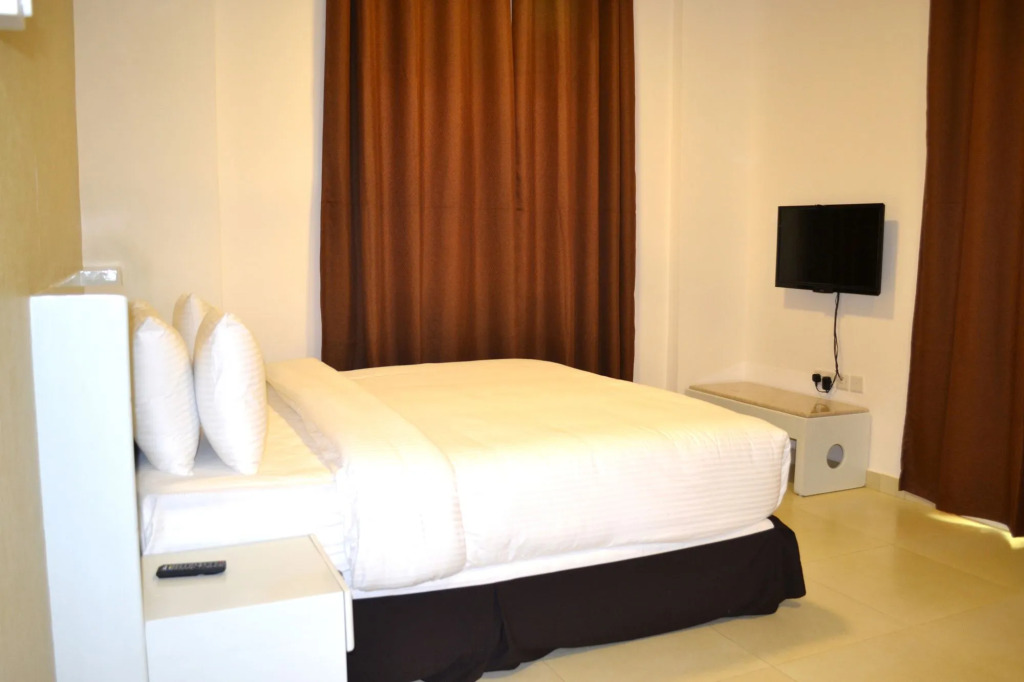 Star Emirates Inn