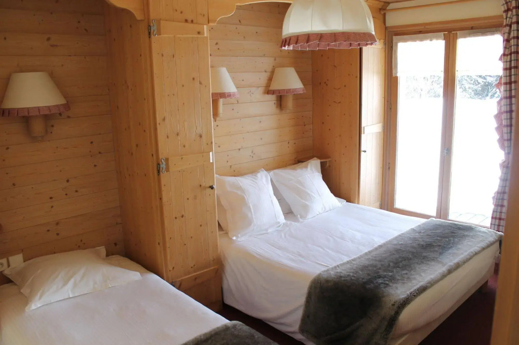 Les Chalets dAdelphine & SPA