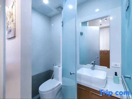 Citispace 1BR Suite at Sunshine100 Near BGC #SS04