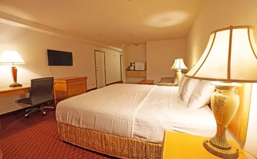 Best Western Cypress Inn & Suites