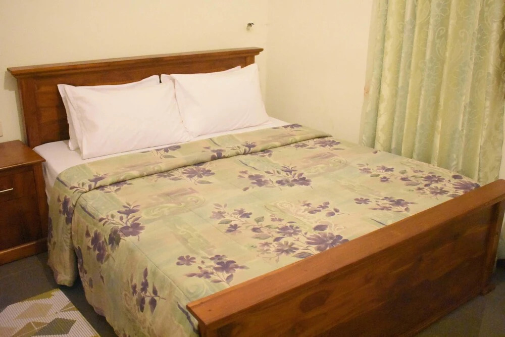 Yoho Olina Lake Inn