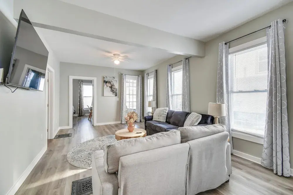 2 Mi to Dtwn: Syracuse Gem w/ Screened Porch