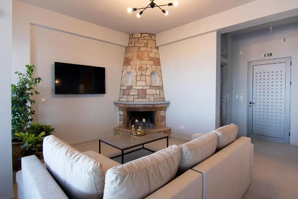 Georgiannas suite with private pool , greysuite