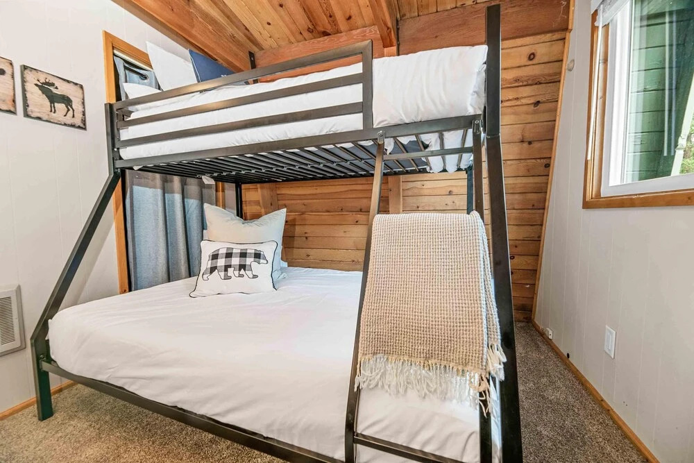 101 - Baby Bear Cabin