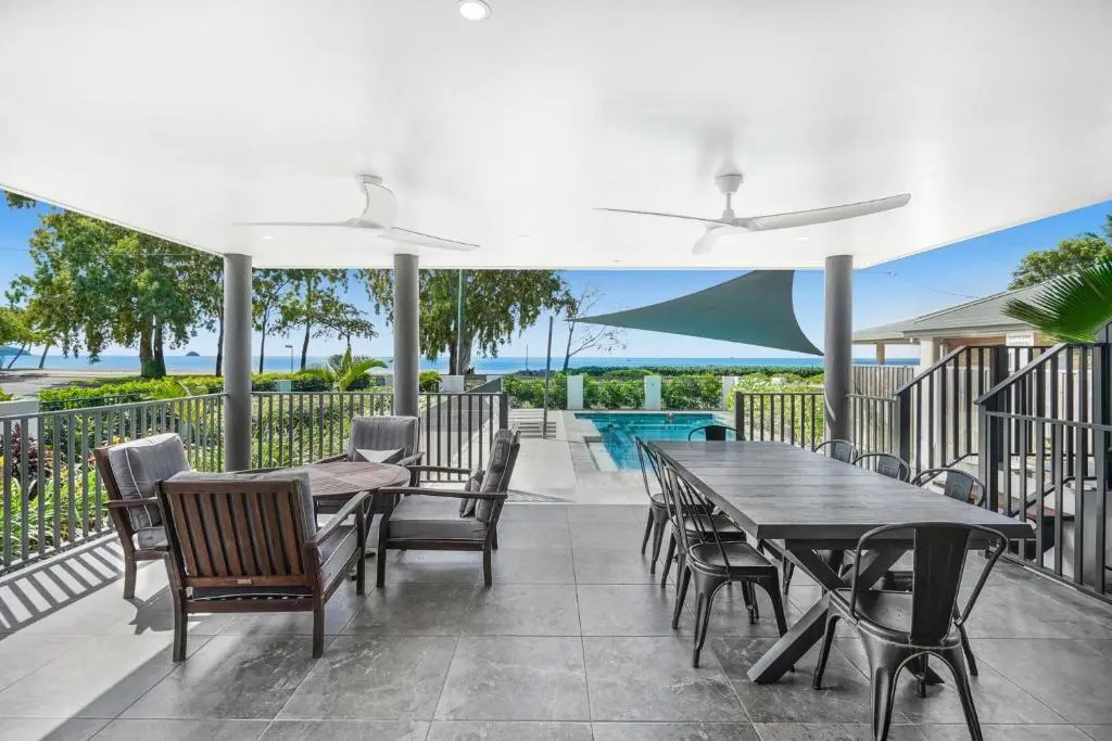 Belle Escapes Beachfront Luxury Home 53 Arlington Clifton Beach