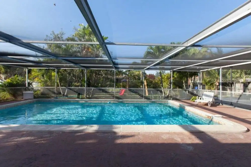 Hollywood Hills 4 Bedrooms 3 Bathrooms Home