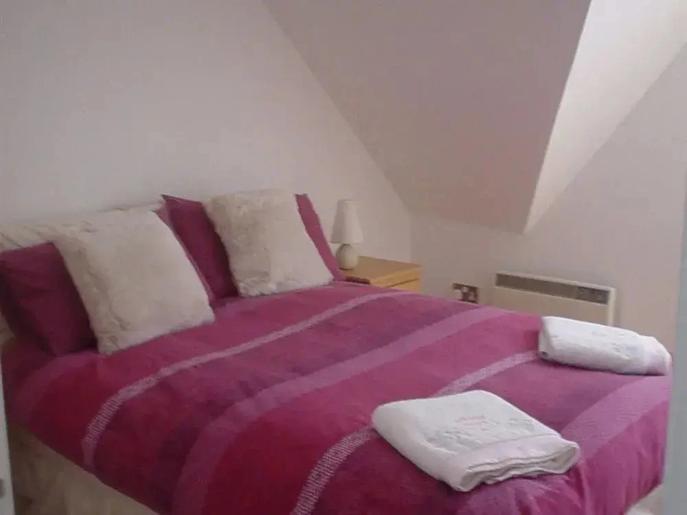 Kernow Homes - Travel accommodation