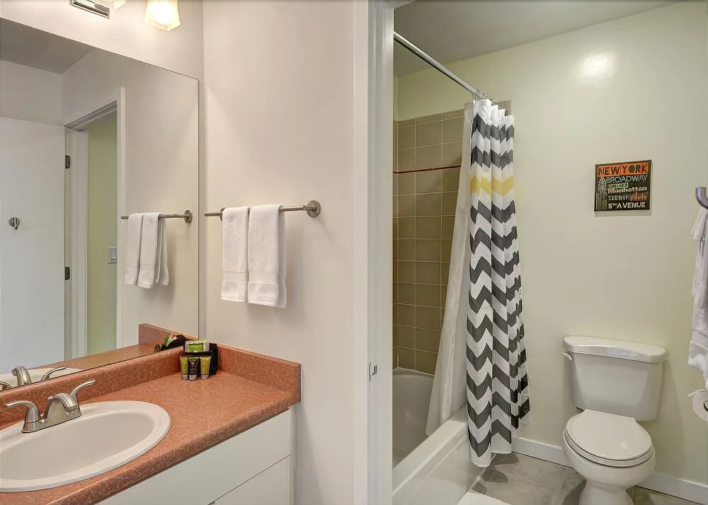 Belltown Court Loft Penthouse - One Bedroom Apartment with Balcony