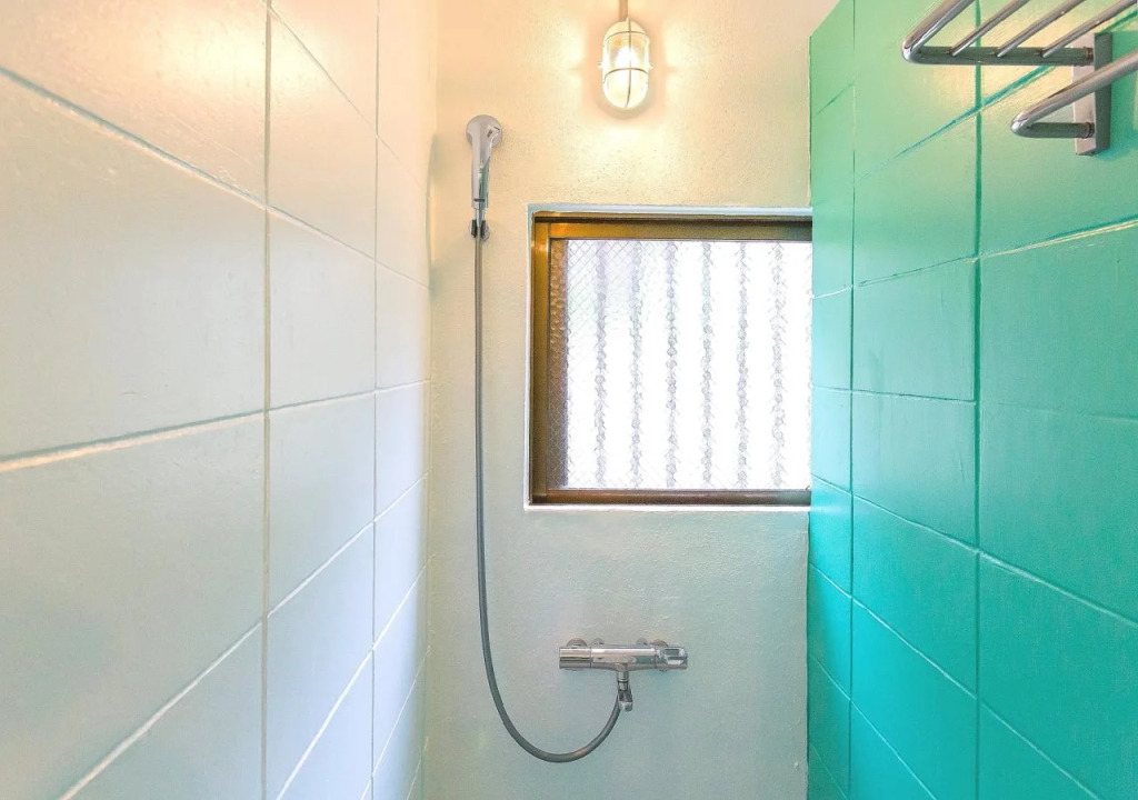Seawall Hostel